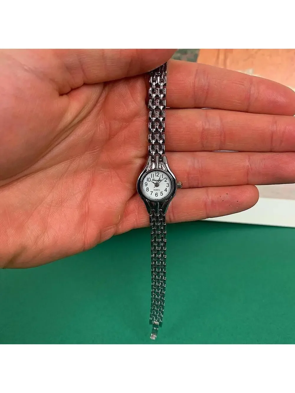 Minimalistic Silver and White round dainty stainless steel y2k 2000s style watch